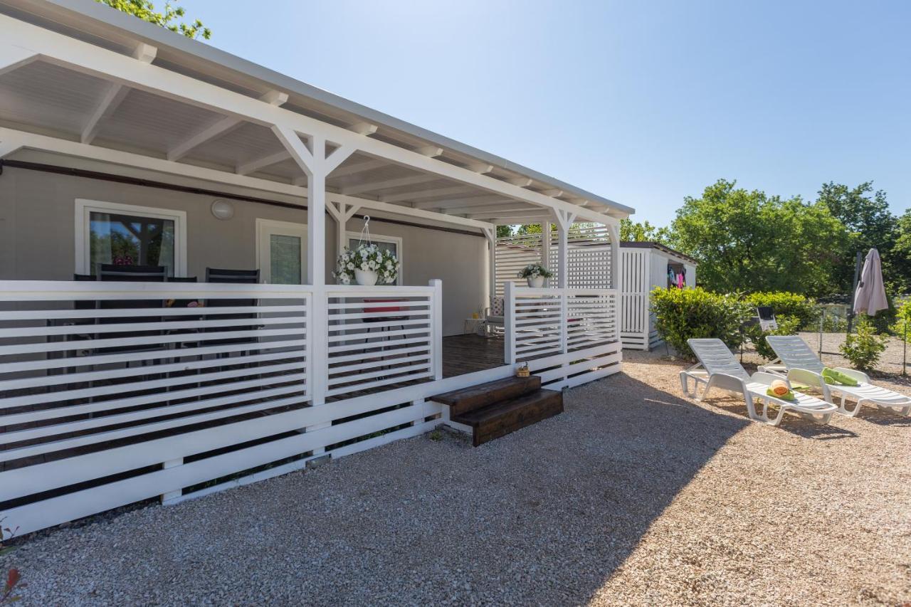 Zelena Laguna Mobile Homes Mugeba ภายนอก รูปภาพ