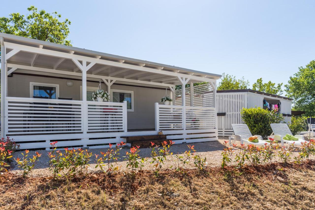 Zelena Laguna Mobile Homes Mugeba ภายนอก รูปภาพ