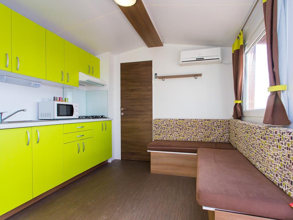 Zelena Laguna Mobile Homes Mugeba ภายนอก รูปภาพ