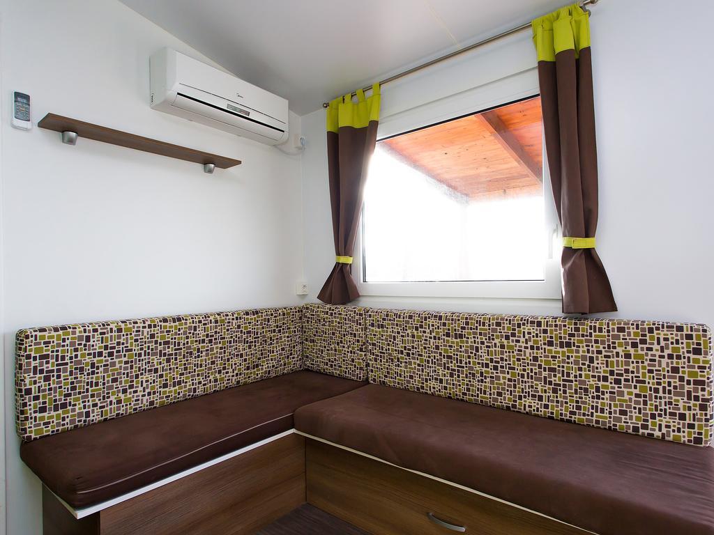 Zelena Laguna Mobile Homes Mugeba ภายนอก รูปภาพ