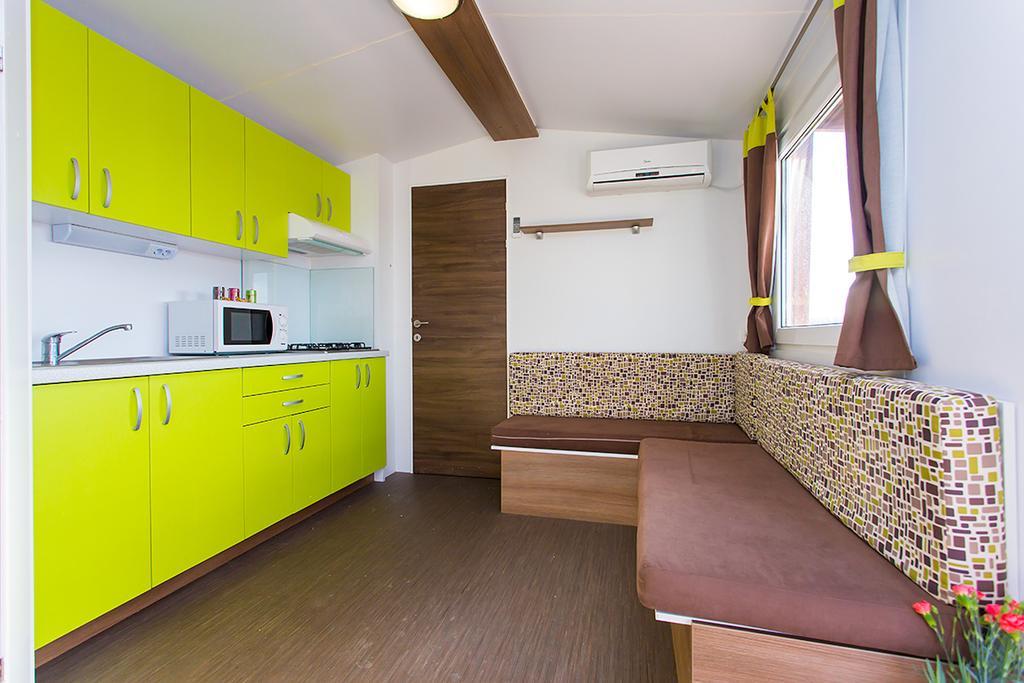 Zelena Laguna Mobile Homes Mugeba ภายนอก รูปภาพ